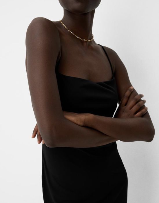 Літня сукня на бретелях Bershka, Сукня з відкритою спиною та розрізами