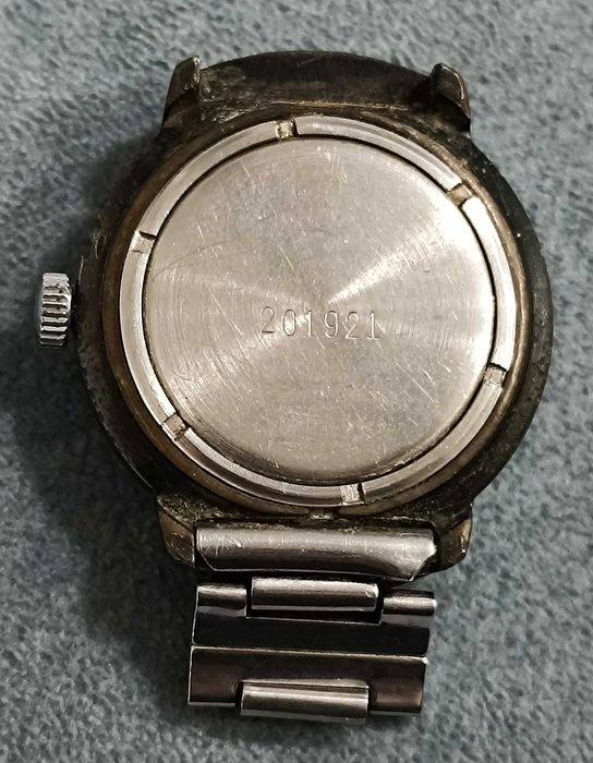 Годинник наручний Ракета - вінтаж СРСР з 90-х механізм 2609.НА