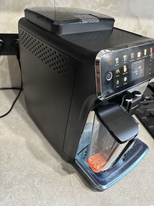 Кавомашина Philips late go 5500
