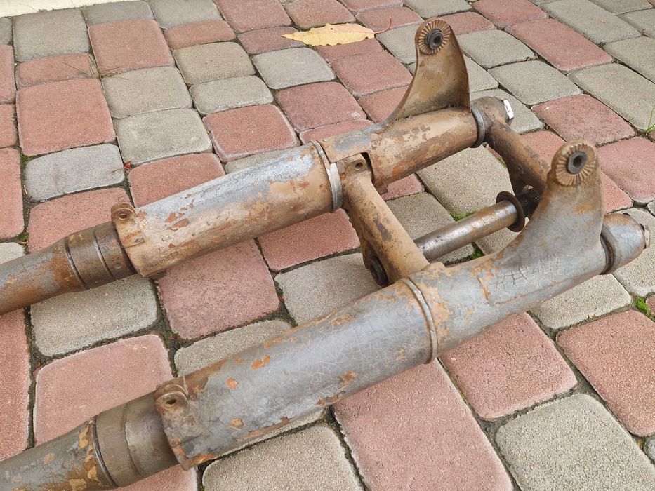 Продам передню вилку на мотоцикл М 72