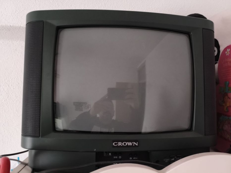 Televisões  Grundig e crown