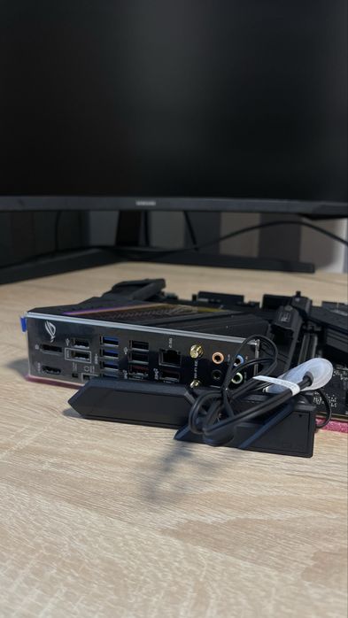 ASUS ROG Strix Z690-E Gaming Wi-Fi Материнська плата LGA 1700