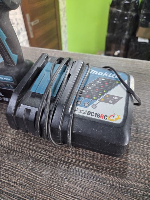 Zestaw Makita plus ładowarka
