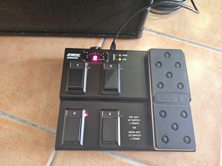 Amp Line 6 Spider IV 75w + Pedal FBV MKII