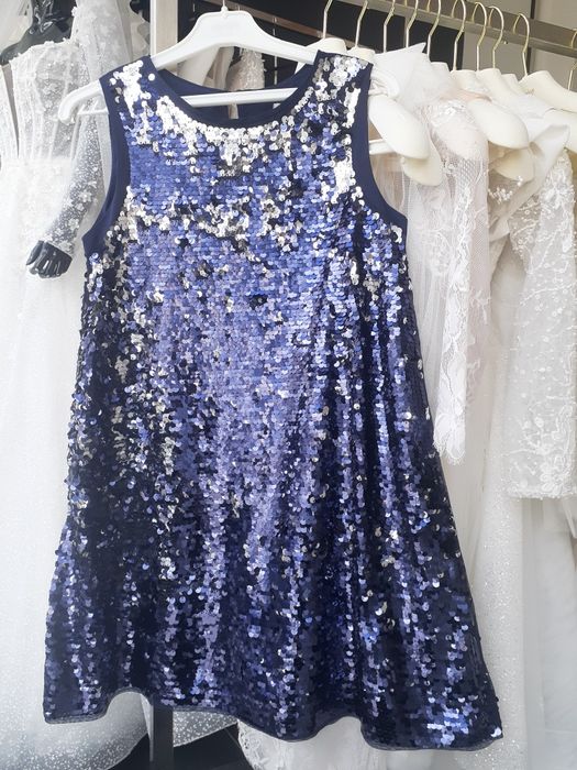 Святкова  сукня  гарна