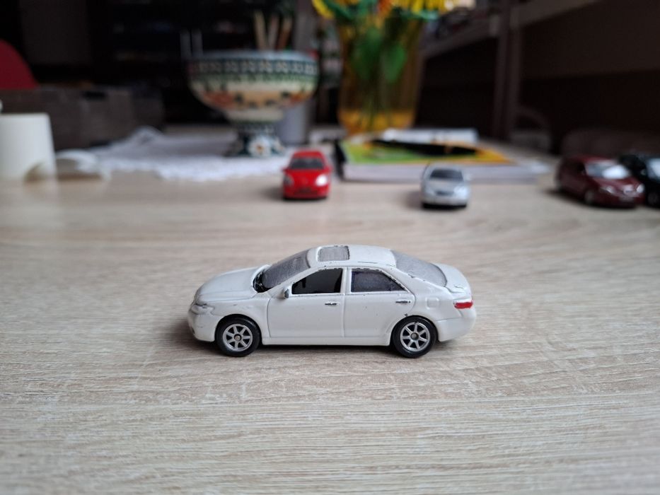 Welly resorak Toyota Camry.