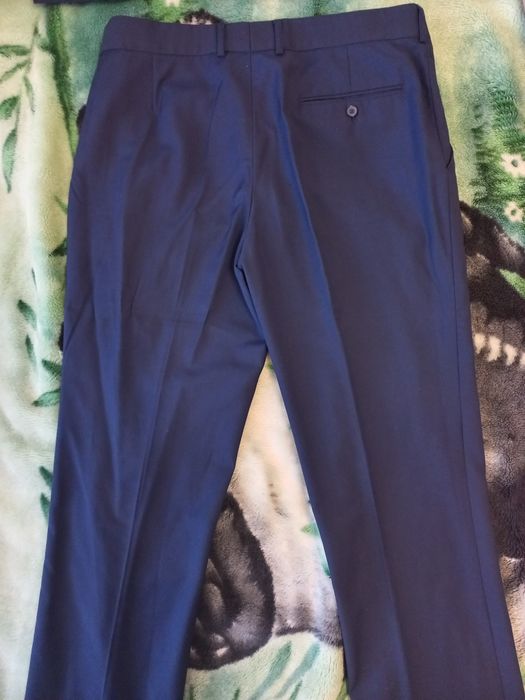 Продам чоловічий костюм в ІДЕАЛЬНОМУ стані