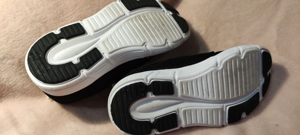 Kapcie 27 H&M Sneacersy 27 kapcie 27