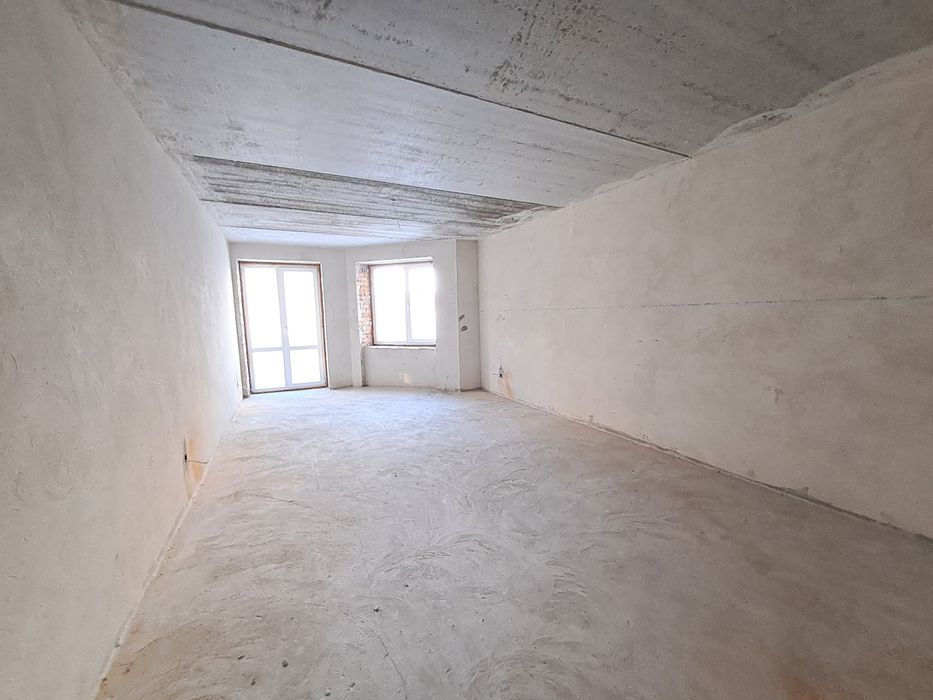 Продаж 3 км.квартири вул.Вербицького