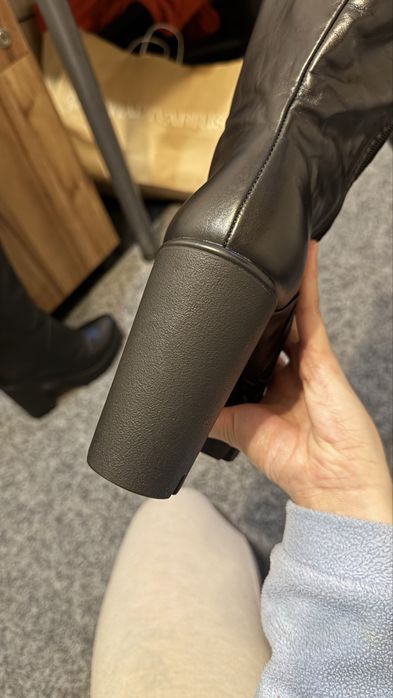 Sprzedam wysokie, skórzane kozaki za kolano 38