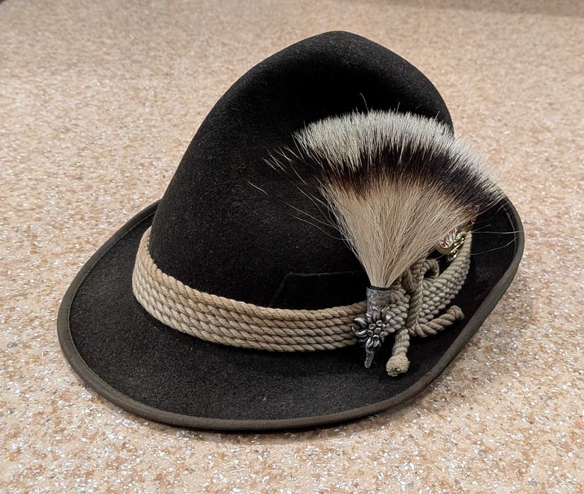 Охотничья тирольская шляпа + значки