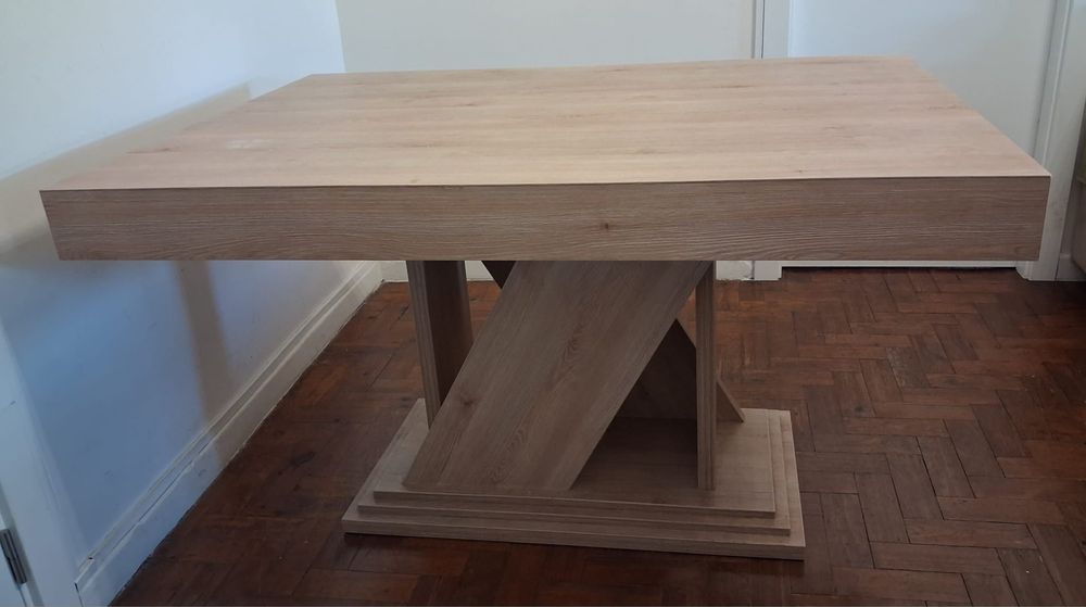 Mesa extensível + 4 cadeiras