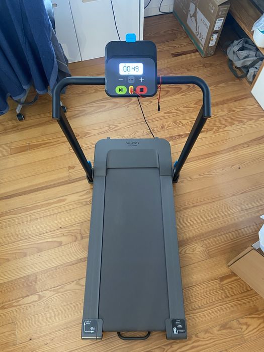 Passadeira de Caminhada W500B Compacta, 8 km/h, 40x100 cm, CINZA