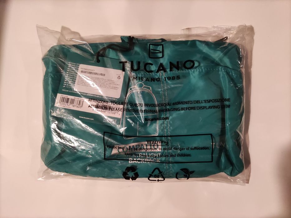 Mochila expansível Tucano Compatto Eco Backpack azul turquesa