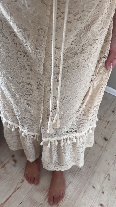 Suknia ślubna beżowa kremowa boho w kwiaty ażurowa długa hiszpanka