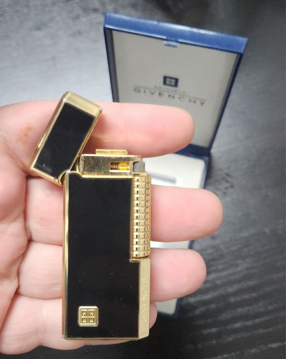 Isqueiro vintage Givenchy