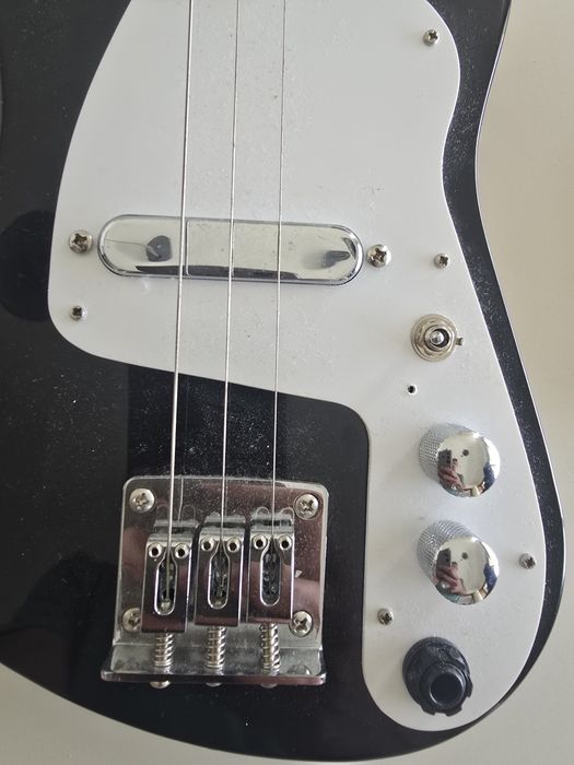 Guitarra Eletrica Loog 3+ com amplificador