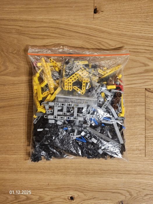 42094 Tracked Loader LEGO technic