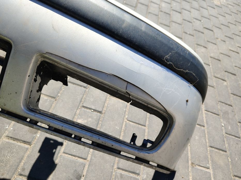 Zderzak przód przedni volkswagen golf 4 lb7z