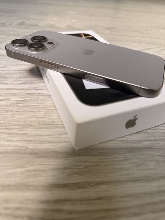 Estado impecável, sem riscos, usado com capa desde o primeiro dia!