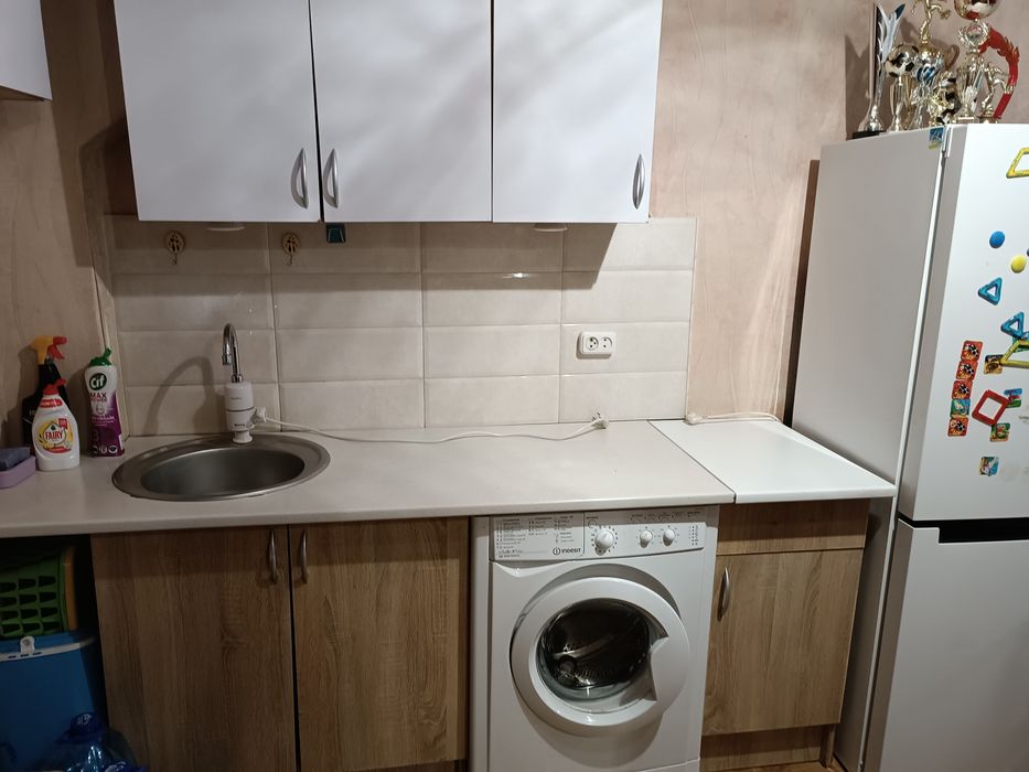 Продається кімната в гуртожитку.