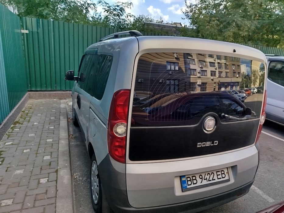 Продаж автомобіль Fiat Doblo Panorama