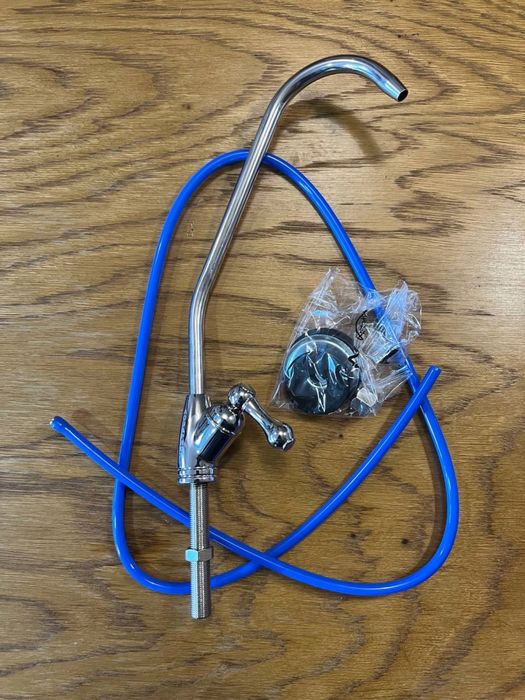 Компактный фильтр для питьевой воды Аквафор Кристал с умягчением