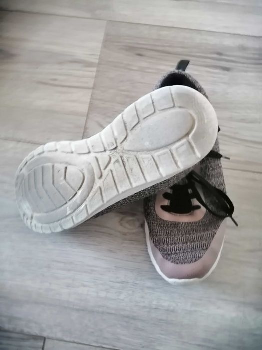 Buty sportowe 39