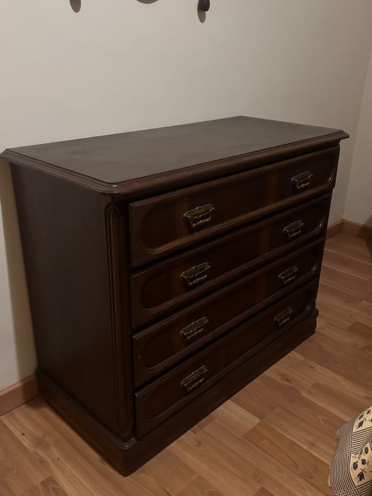 Mobiliário Quarto Casal (cama, mesas de cabeceira, cómoda e espelho)
