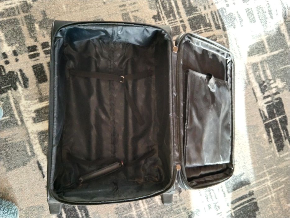 Валіза чемодан велика