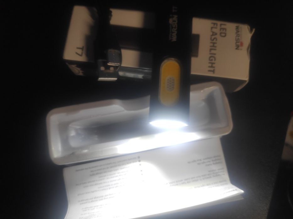Фонарик светильник яркий на магните