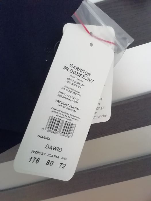 Nowy garnitur młodzieżowy 176 nowy z metką
