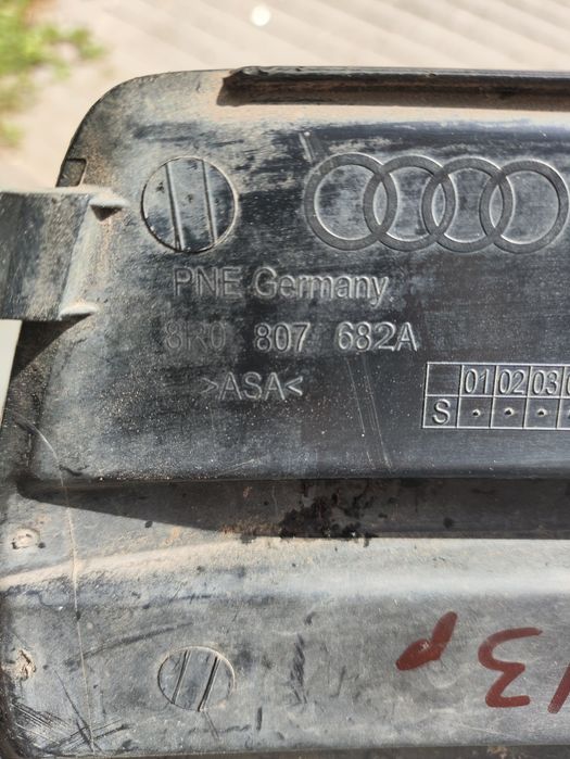 Заглушка ( решітка ) протитуманних фар бампера до Audi Q5