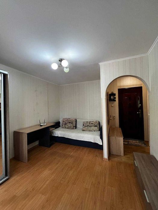 Продам 1 комнатную квартиру (Площадь Победы)