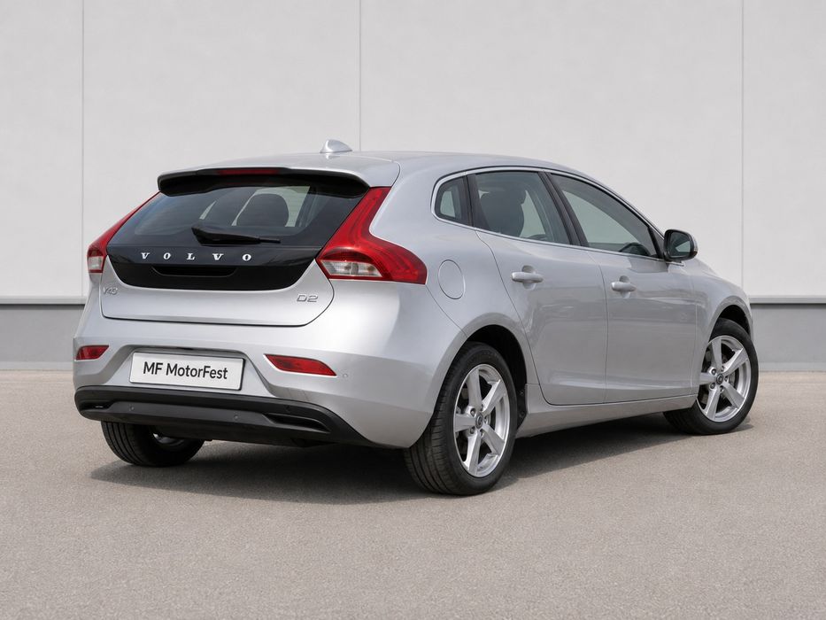 Volvo V40 2.0 D2 Momentum 2016 - Poucos kms
