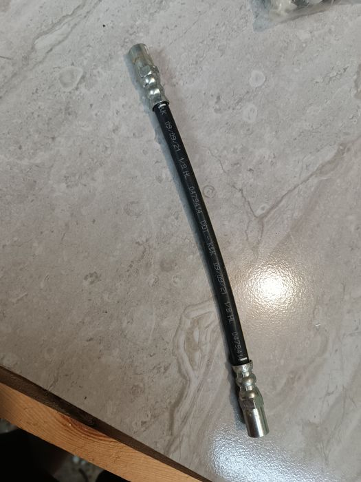 Тормозний патрубок