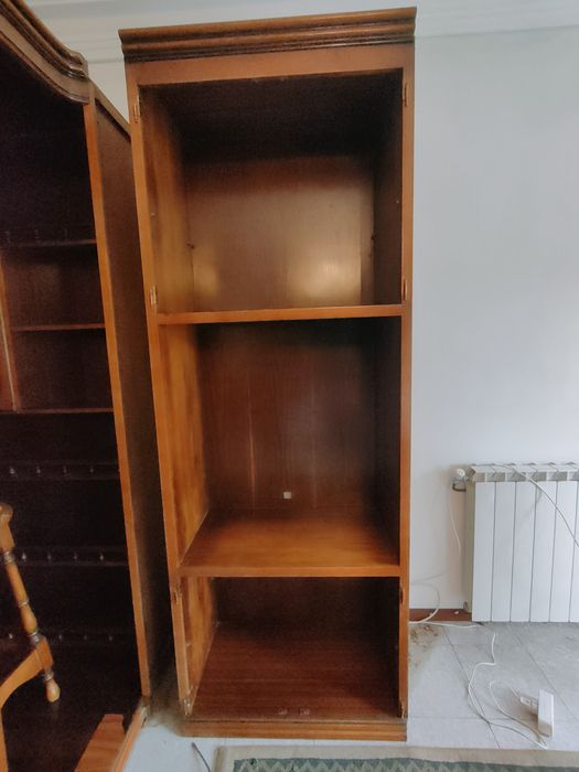 Bar/garrafeira de madeira