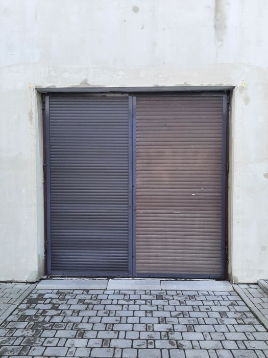 Niższa cena  Brama garażowa/drzwi dwuskrzydłowe