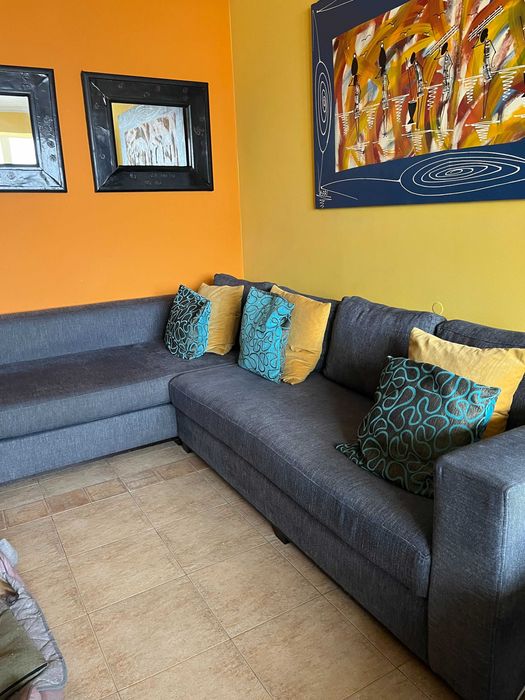 Vendo Sofá com Chaise Longue–Conforto Máximo e Estilo para a Sua Sala