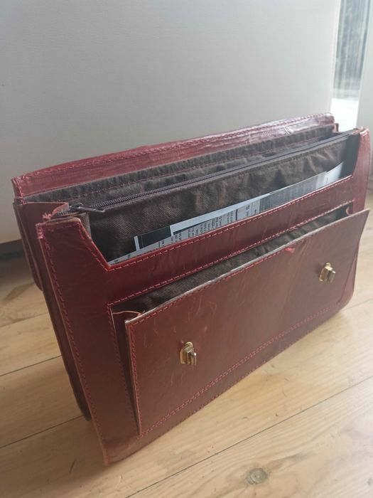 Skórzana aktówka - krótka opowieść o wujku Władku.