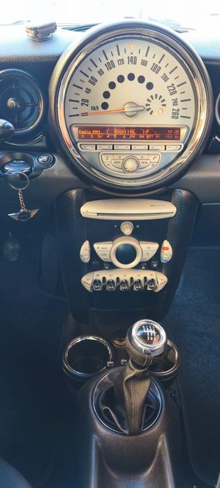 Mini Cooper 1.6D excelente oportunidade