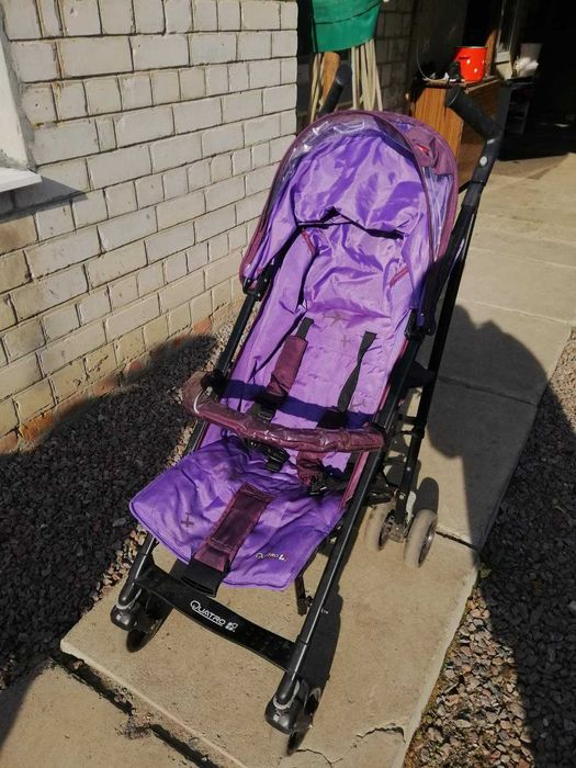 Продам прогулочную коляску Qwatro