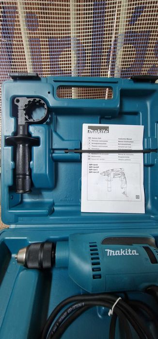 Makita Berbequim com Percussão HP1641 680W