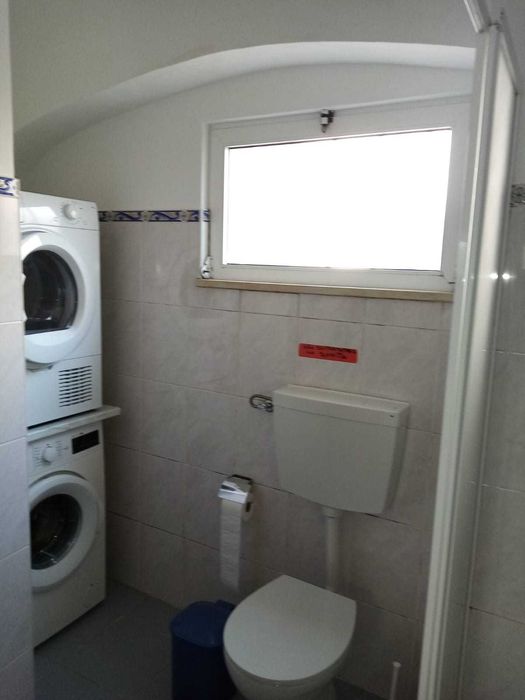 Aluga se apartamento t2 no centro histórico a estudantes
