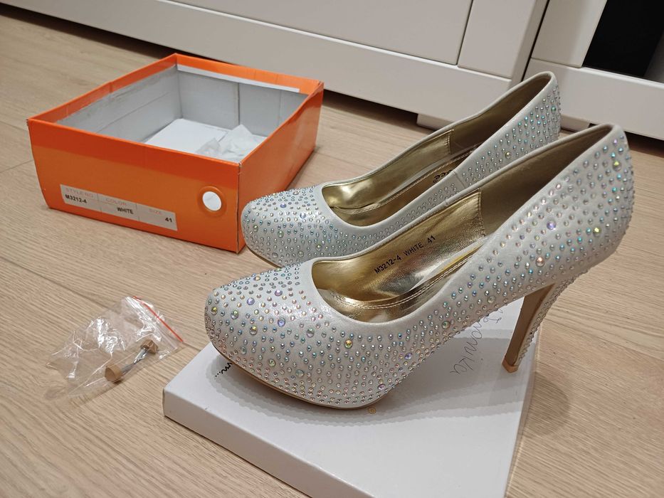 Buty ślubne białe świecące 41