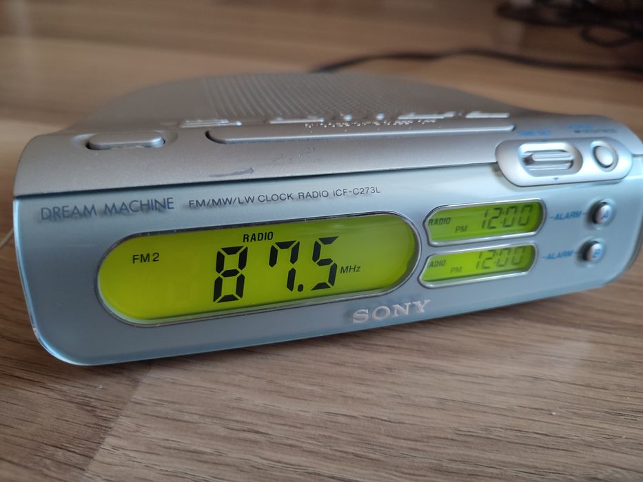 Радіоприймач  Sony icf- C273L