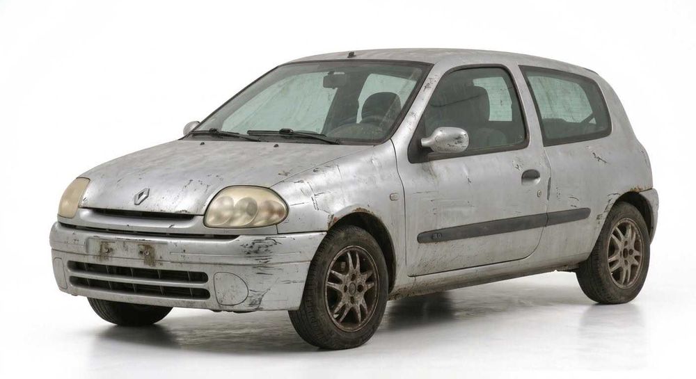 Renault Clio II fase II 1.5 DCI 3 portas ano 2002 para peças