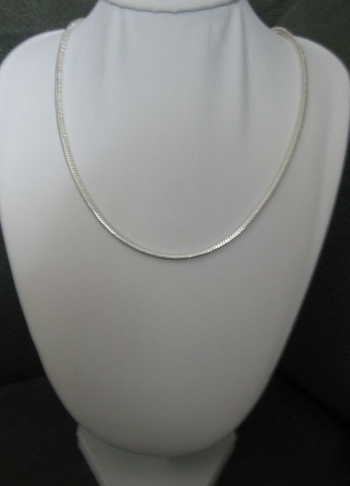 Colares em Aço NOVOS - 3 diferentes