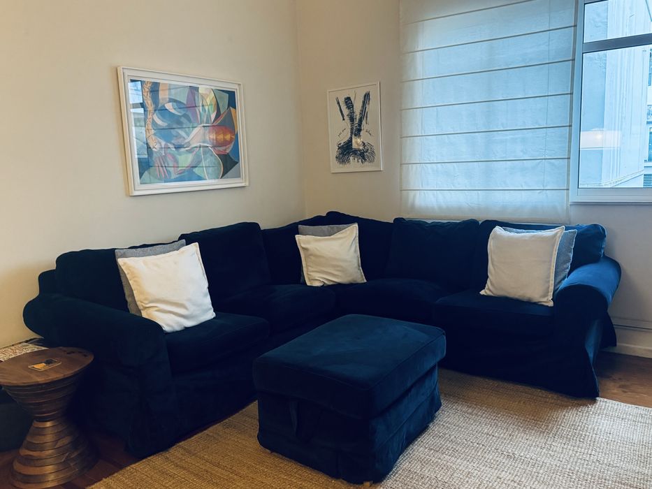 Sofá de canto Ektorp Ikea + pouf, com 3 capas (branca, vermelha e azul)