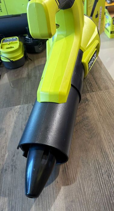 Dmuchawa akumulatorowa RYOBI PCLLB01K 18V 350 CFM 100 MPH + aku OUTLET